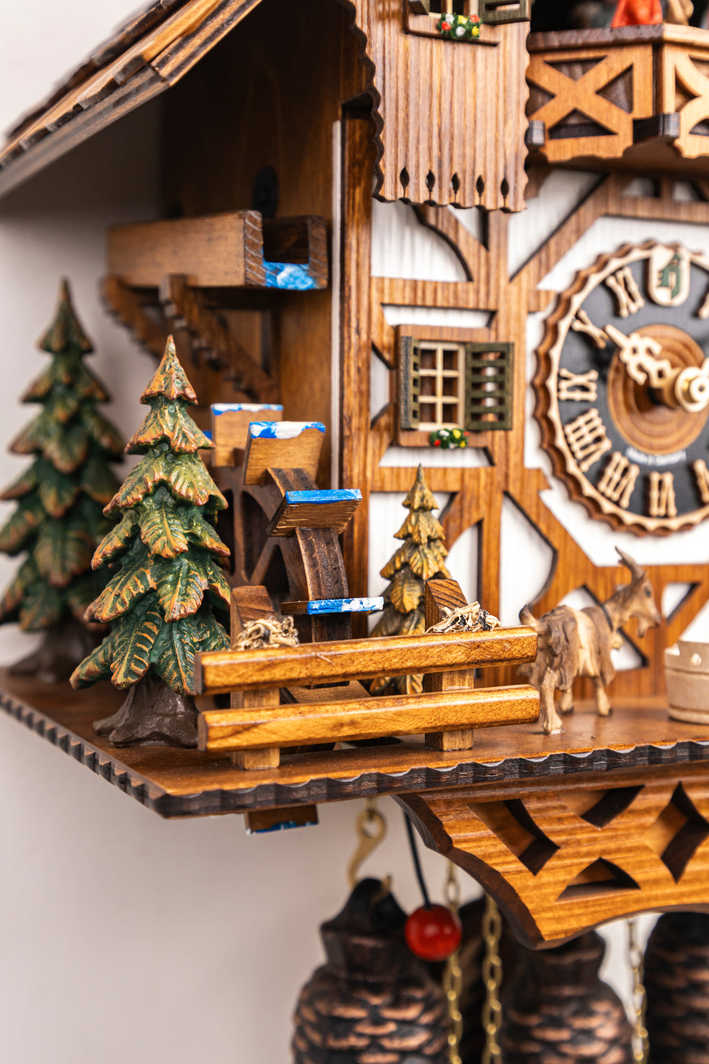 KM 16 - Blackforest Women with Turning Dancers