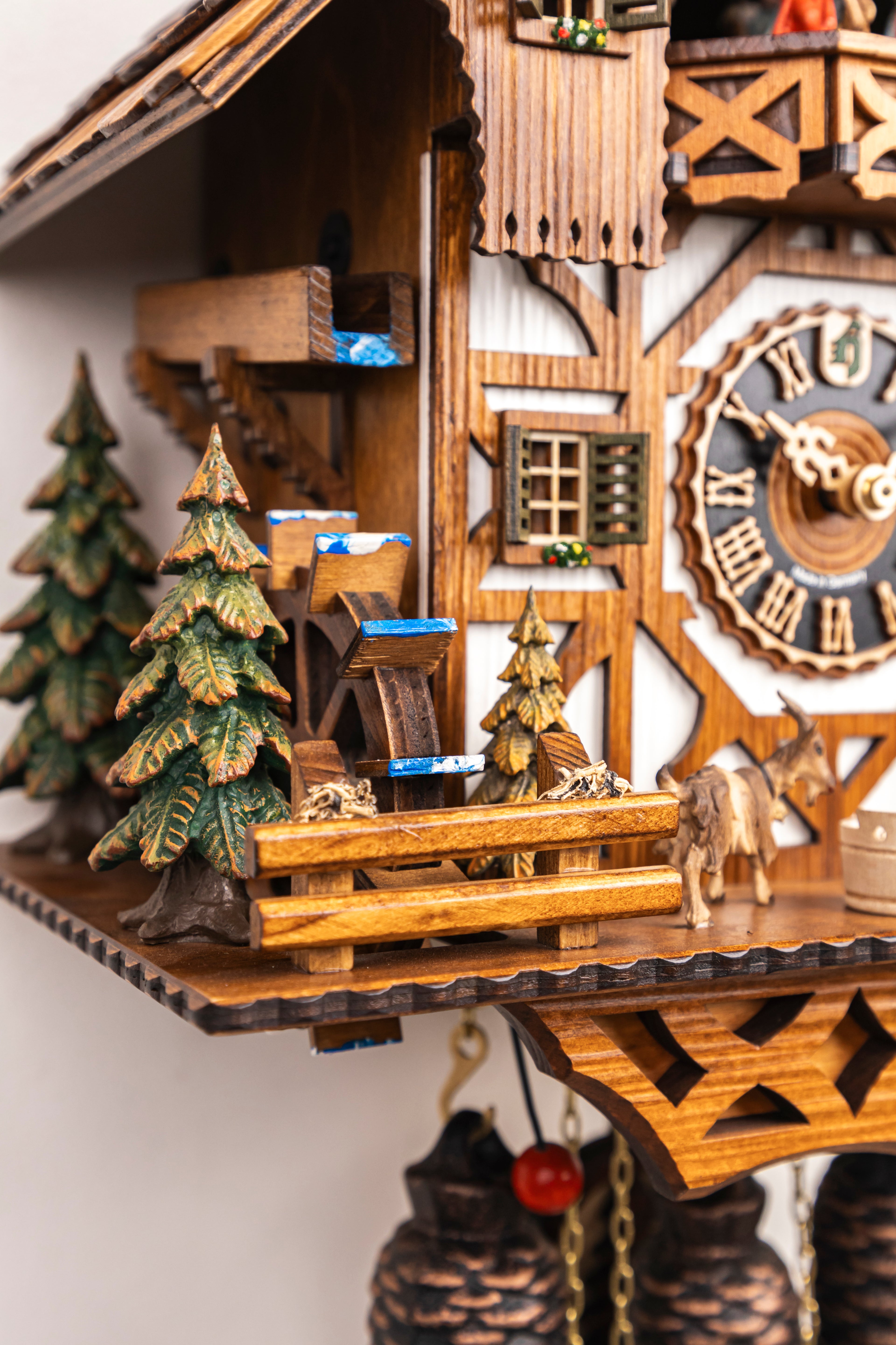 KM 16 - Blackforest Women with Turning Dancers