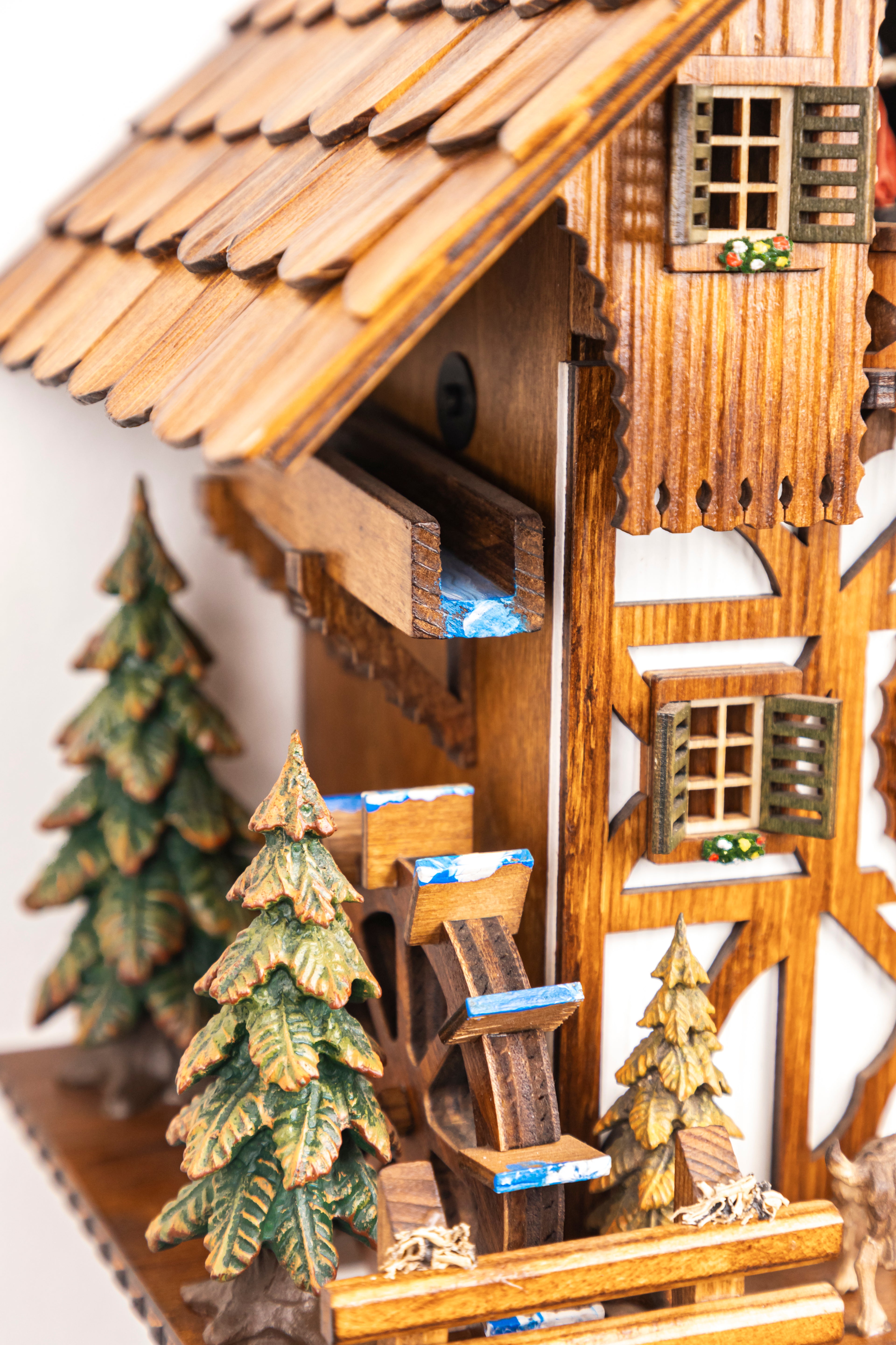 KM 16 - Blackforest Women with Turning Dancers