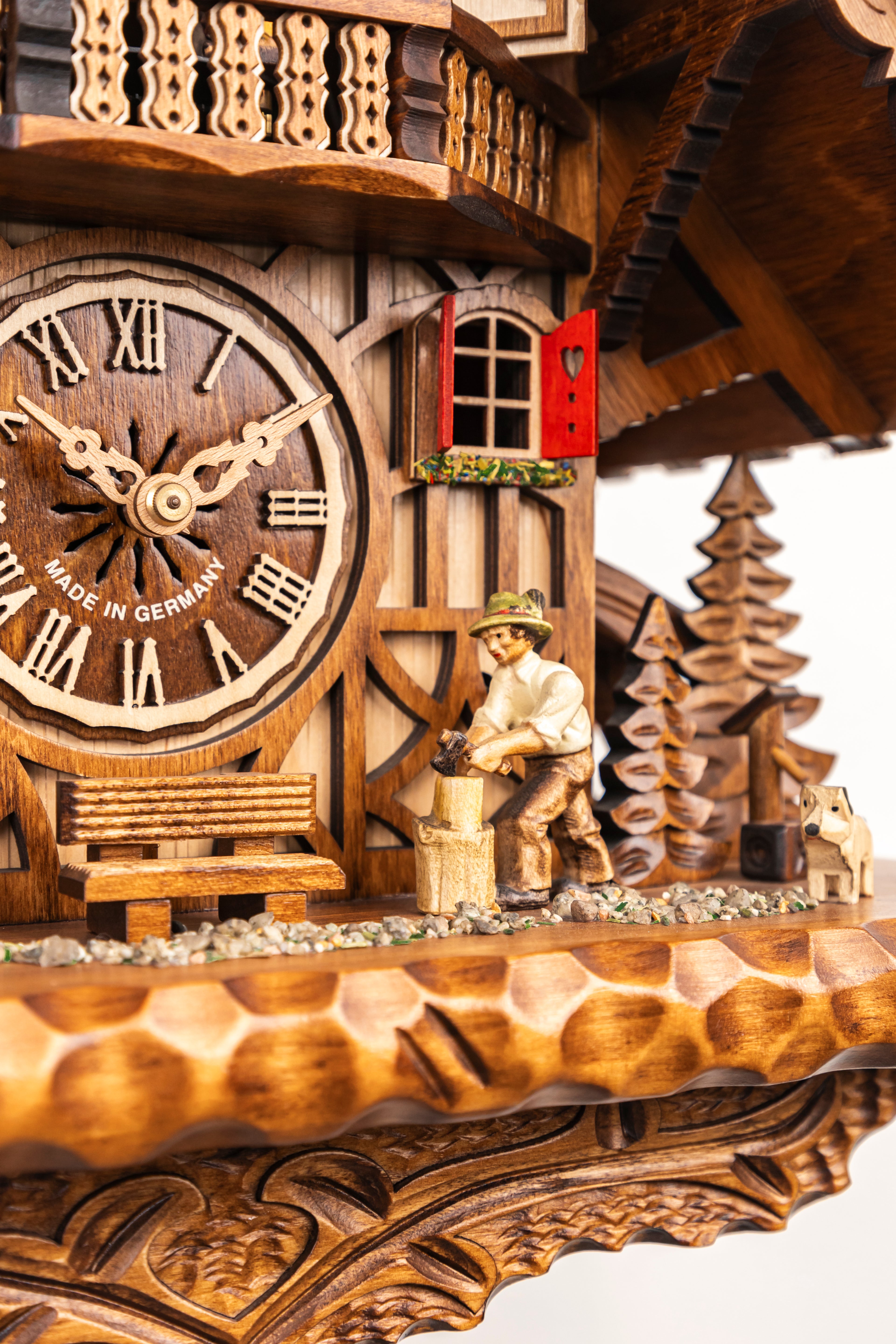 KM 18 - Pine Tree with Woodcutter