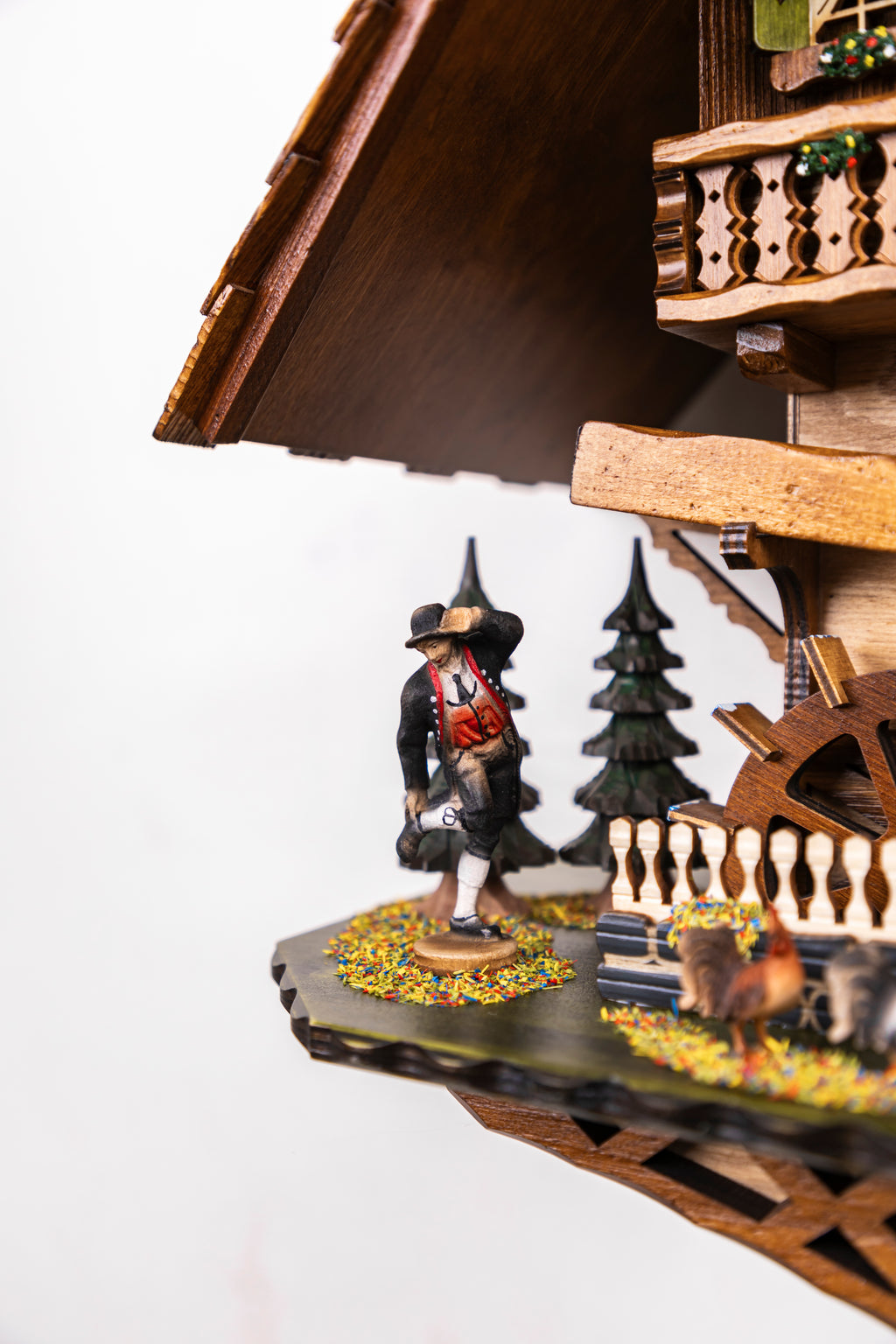 KQ 33 - Wood Cutter with Lady