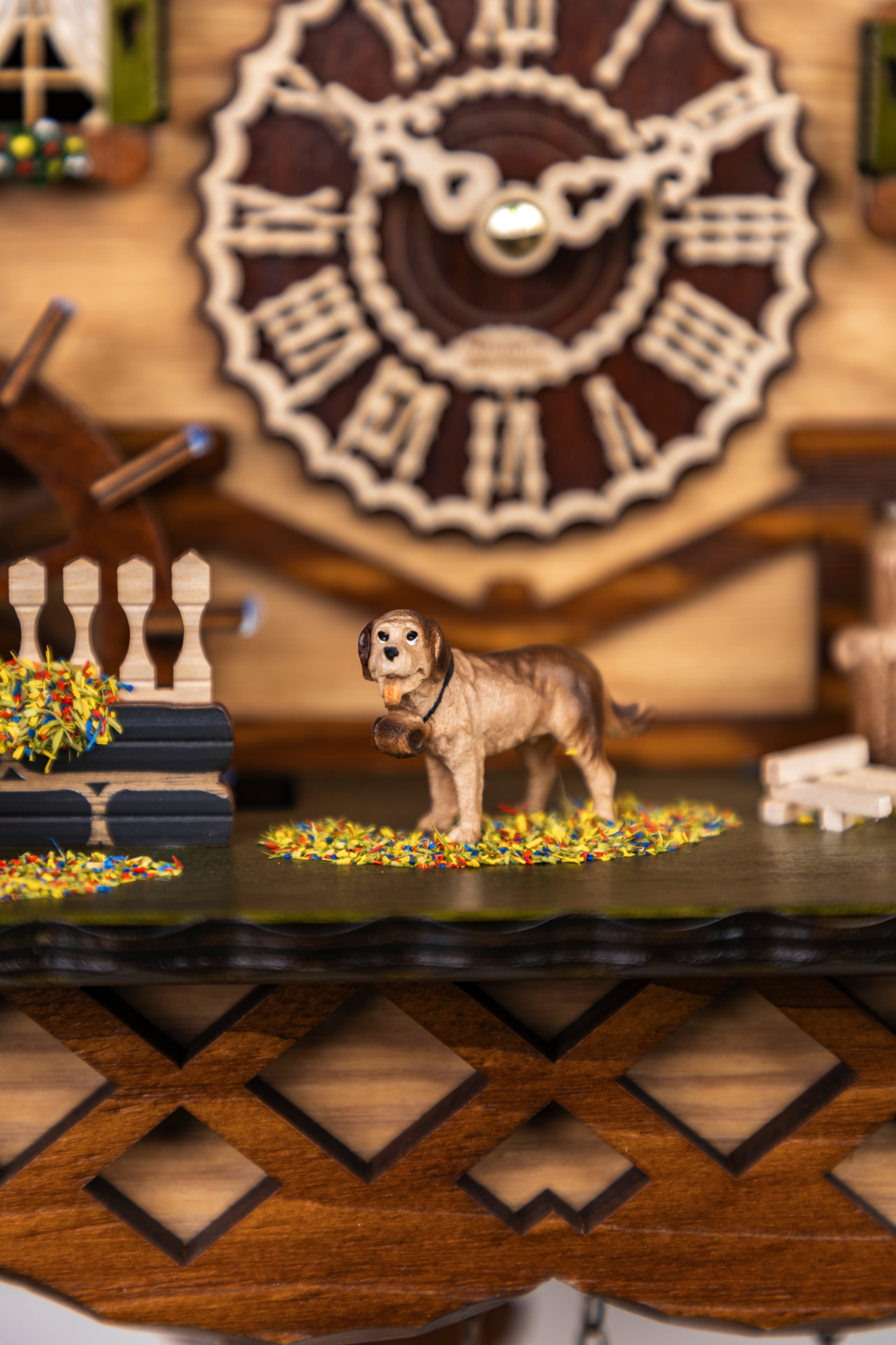 KQ 33 - Wood Cutter with Lady