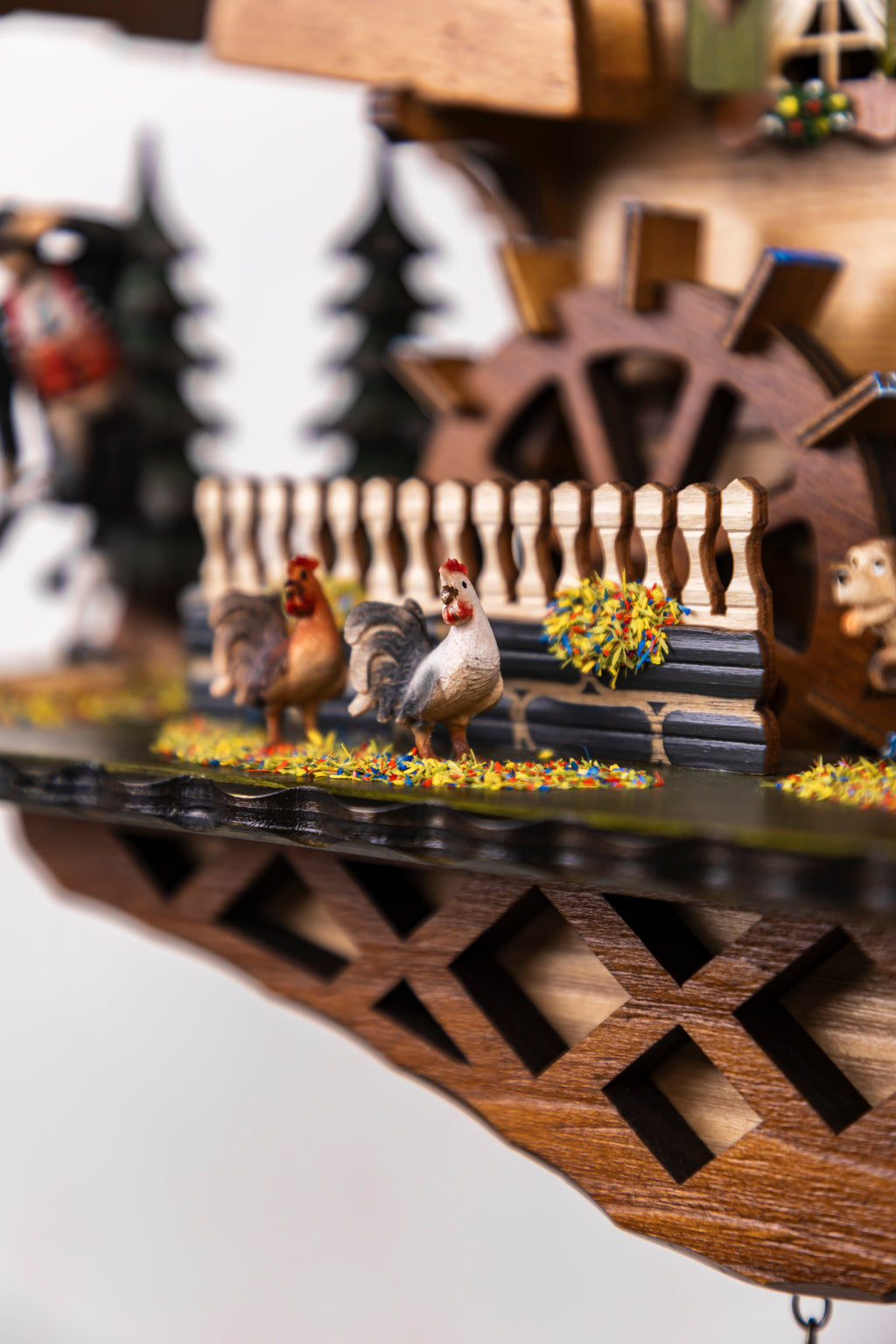 KQ 33 - Wood Cutter with Lady