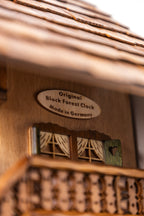 KQ 33 - Wood Cutter with Lady