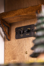 KQ 33 - Wood Cutter with Lady