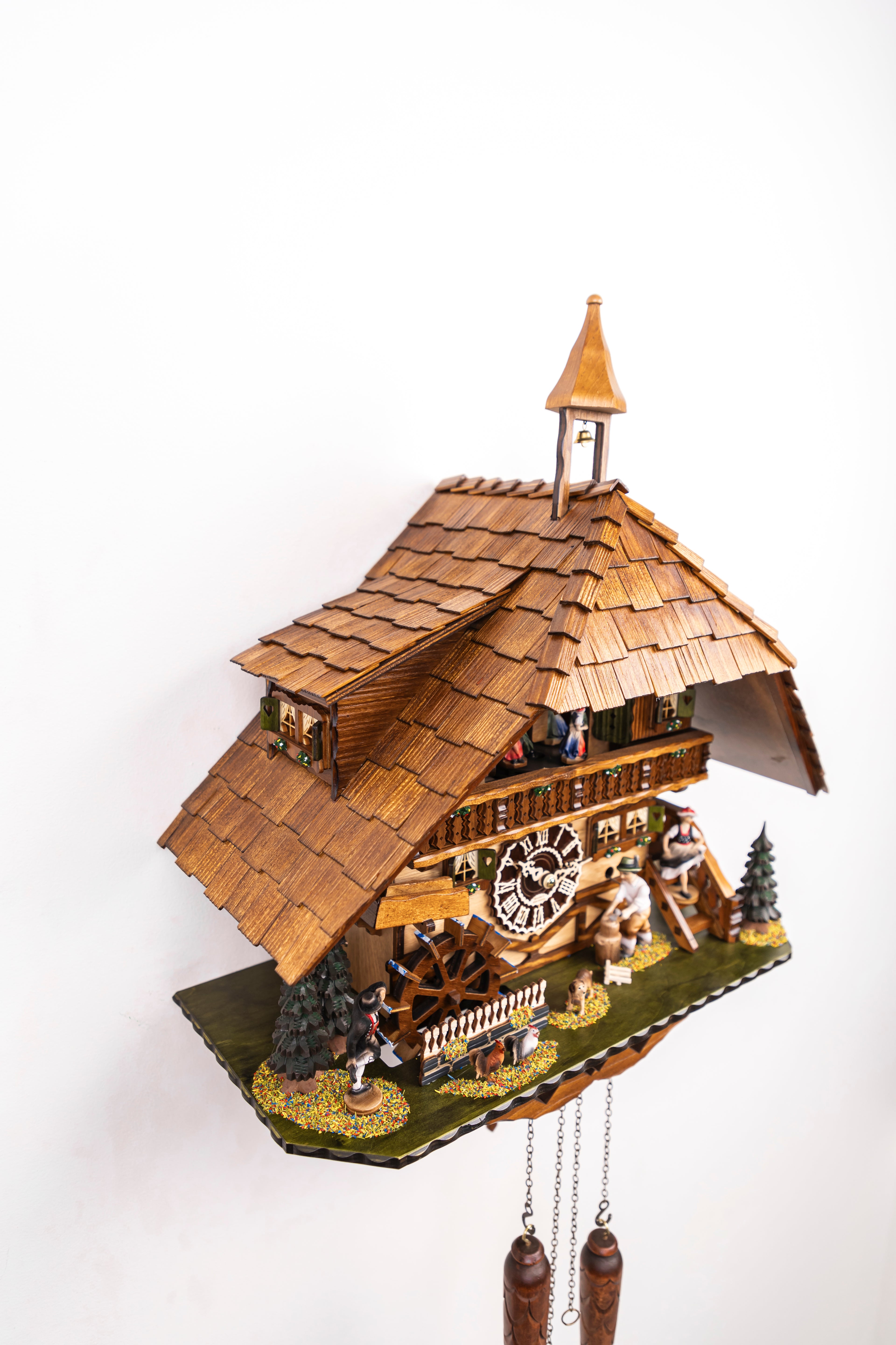 KQ 33 - Wood Cutter with Lady