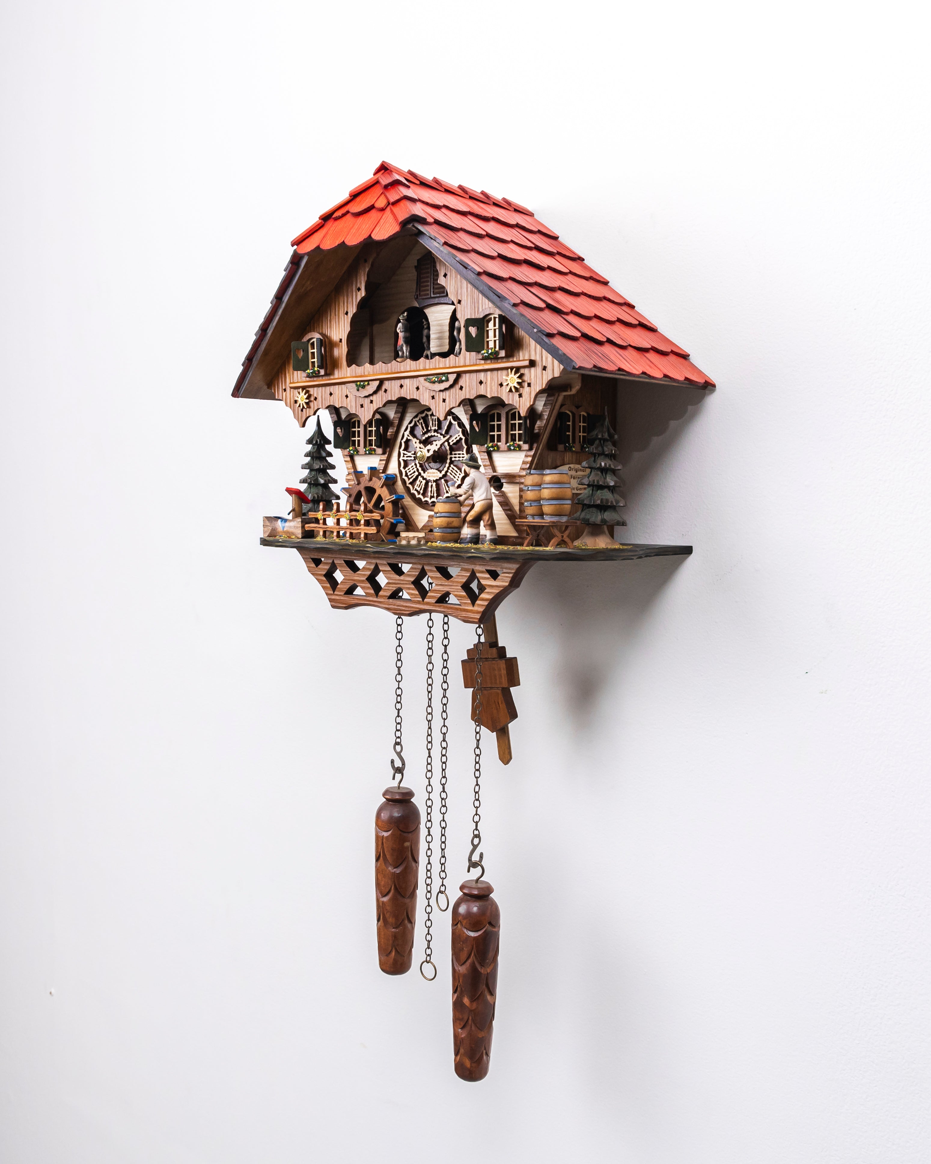 KQ 27- Wine Drinker with Red Roof