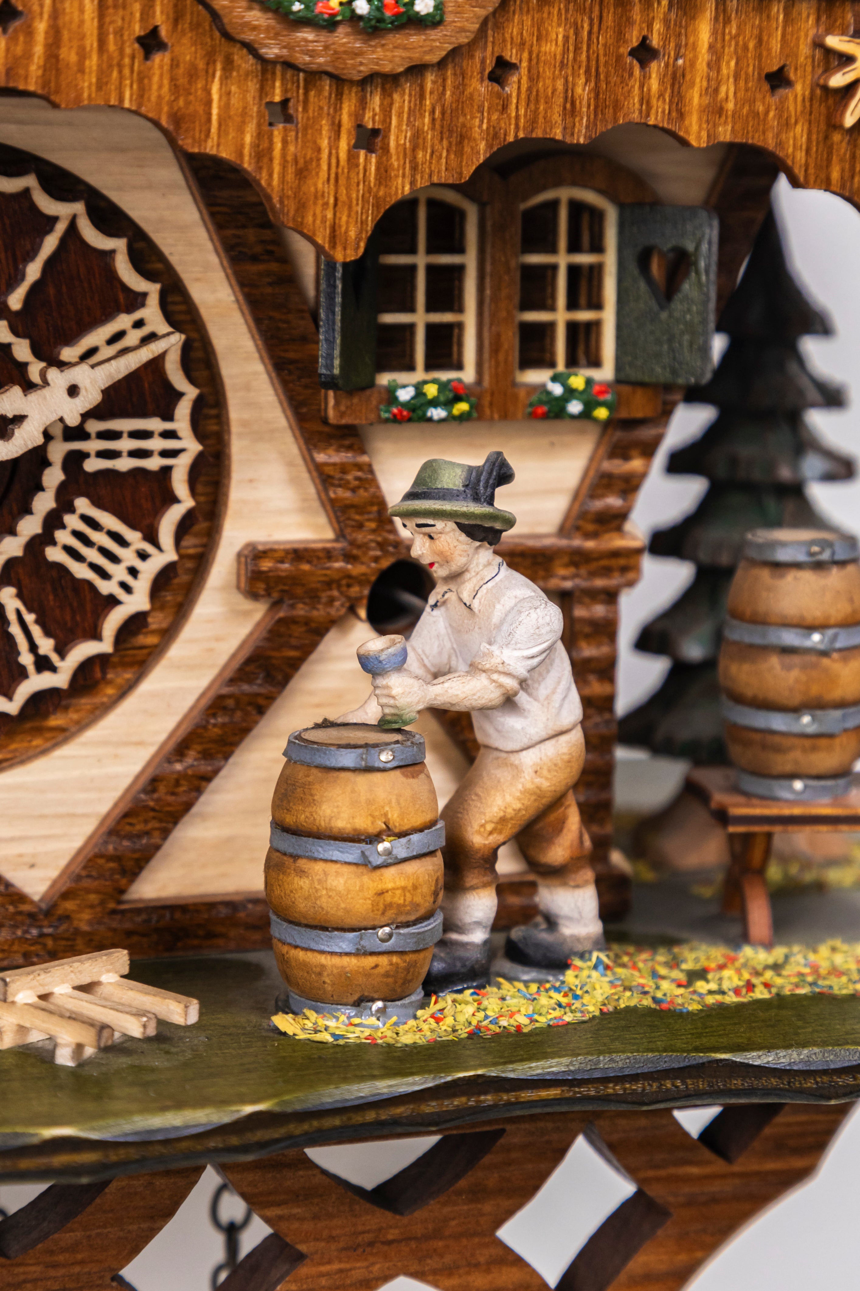 KQ 27- Wine Drinker with Red Roof